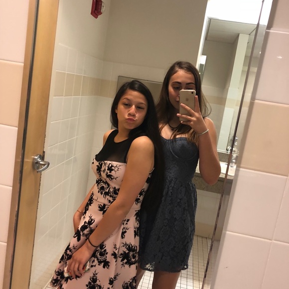 Meet your Posher, Sierra - Picture 5 of 6